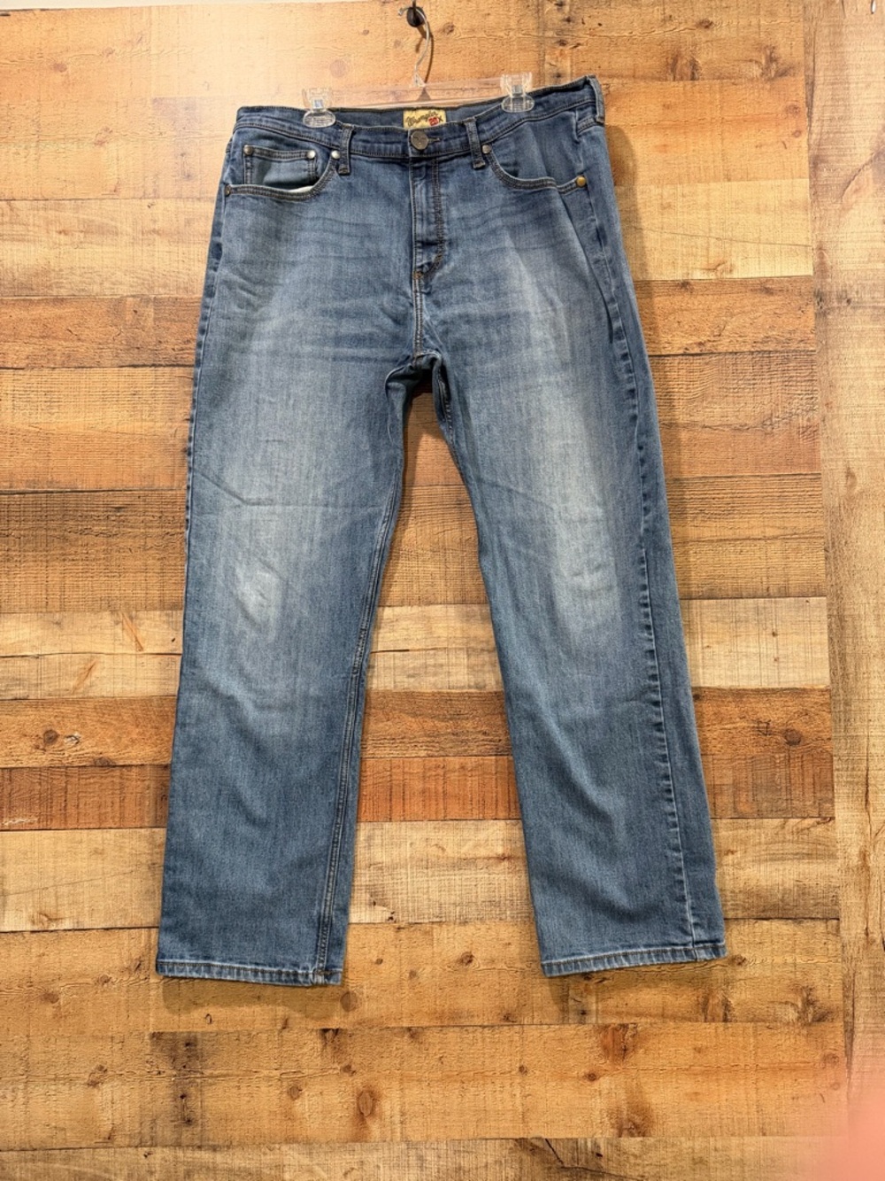 Wrangler 20X No. 33 Competition Straight-Leg Blue Jeans Size 40 Tall (Inseam 34)